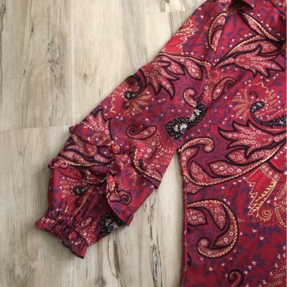 Elegant Paisley Ruffle Blouse - Picture 7 of 7